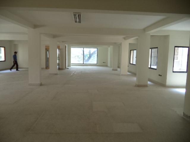 OFFICE AT GOREGAON 5000 SQ FT 